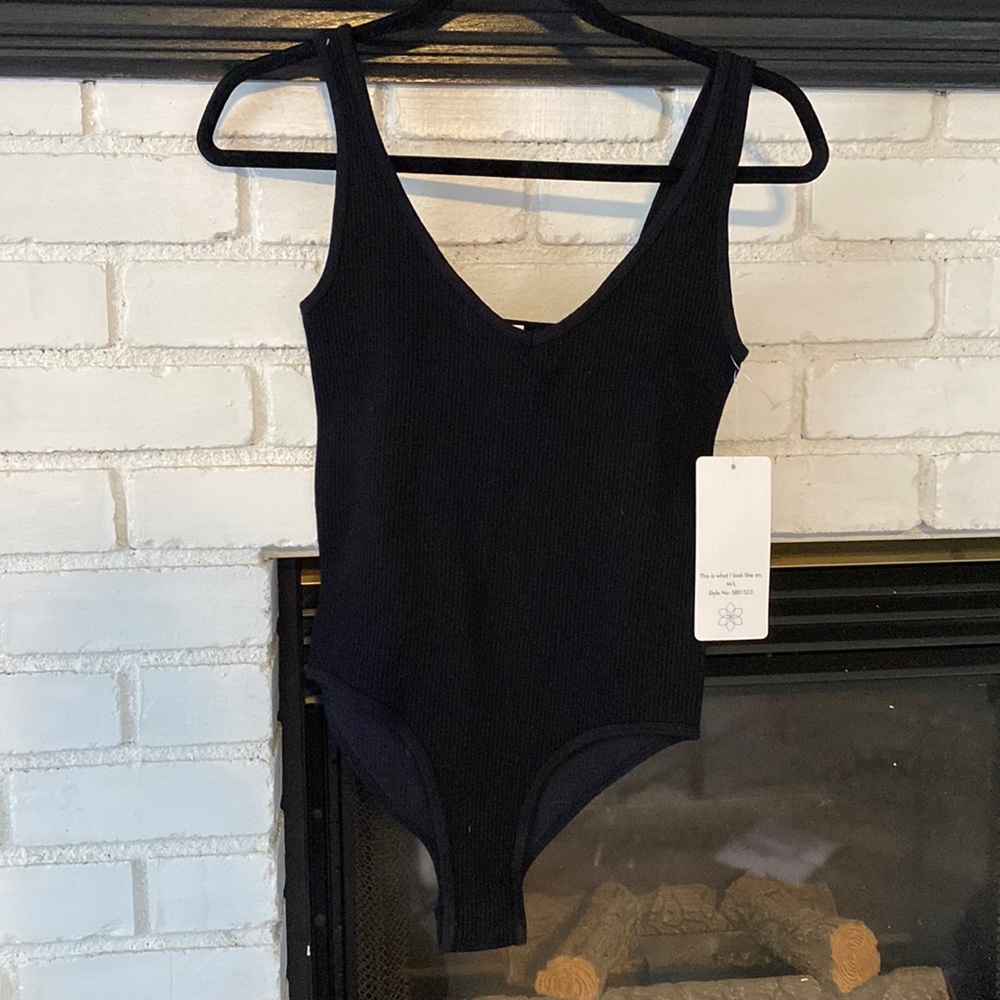 Black bodysuit nwt